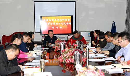 摄影:张成